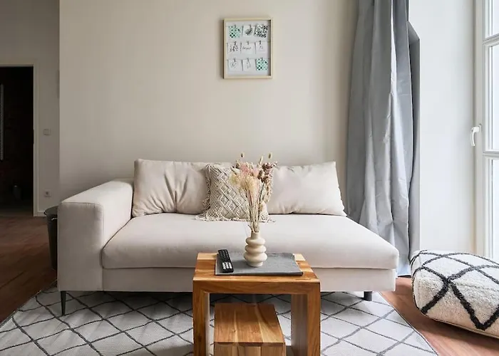 Central Apartment - Linienstrasse