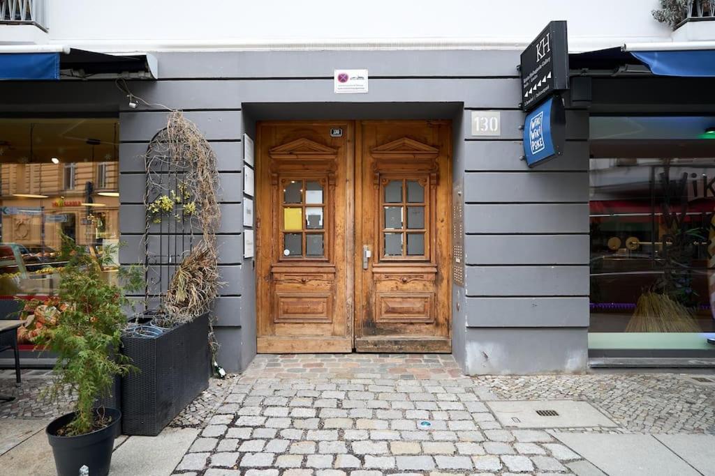 - Linienstrasse Apartament